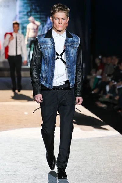 Look 35